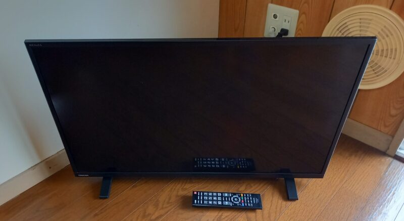 単身赴任先でレンタルした32V型テレビ