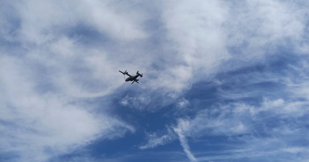 岩国基地F-35撮影スポット パブリックアクセスロード 滑走路側からオスプレイを望む